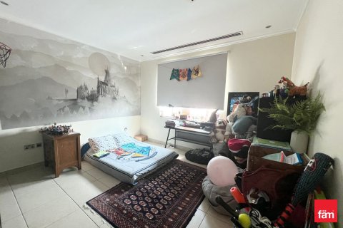 Villa in Dubai 4 bedrooms, 586.3 sq.m. № 71649 - photo 13