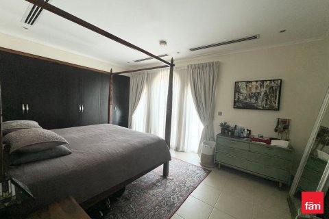 Villa in Dubai 4 bedrooms, 586.3 sq.m. № 71649 - photo 11