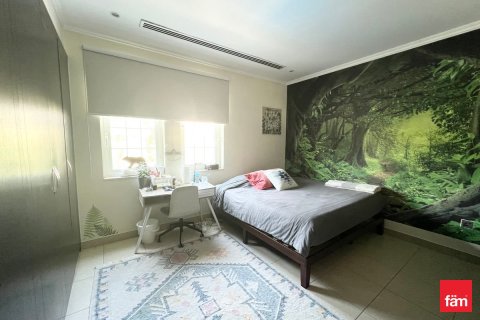 Villa in Dubai 4 bedrooms, 586.3 sq.m. № 71649 - photo 12