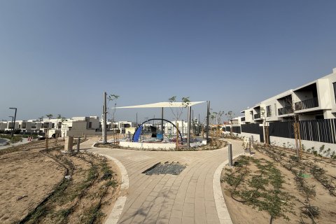 Купить таунхаус в Дубае: 3 спальни, 244м², № 96901 - фото 18
