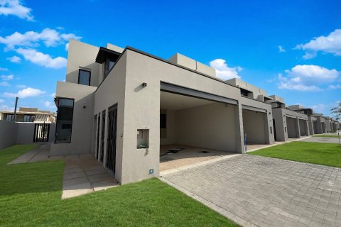 تاون هاوس في دبي 3 غرف نوم, 244 م² رقم 96901