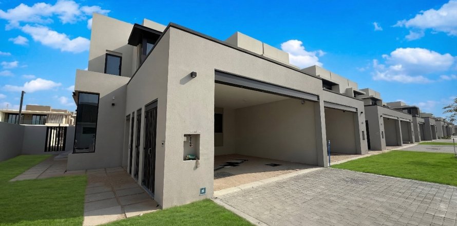 Таунхаус в Дубае, 3 спальни, 244м², № 96901