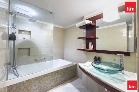 Apartment in Dubai 2 bedrooms, 162 sq.m. № 84797 - photo 9