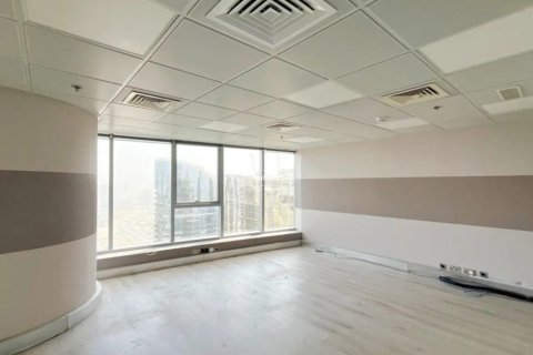 Снять в аренду офис в Джумейра Лейк Тауэрс, Дубай: 88.7м², № 51023 - фото 2