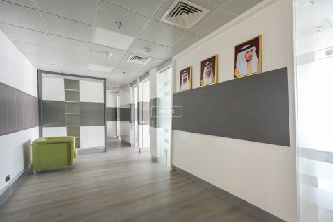 Office in Jumeirah Lake Towers, Dubai 88.7 sq.m. № 51023 - photo 13