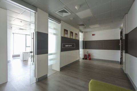 Office in Jumeirah Lake Towers, Dubai 88.7 sq.m. № 51023 - photo 22