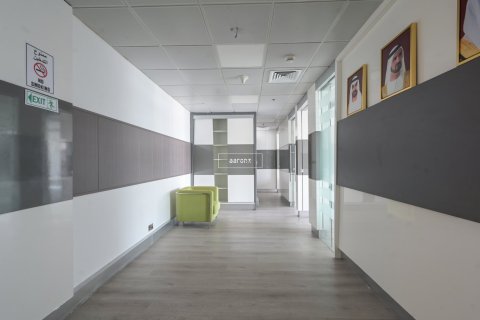 Office in Jumeirah Lake Towers, Dubai 88.7 sq.m. № 51023 - photo 17