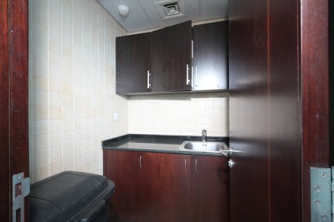 Office in Jumeirah Lake Towers, Dubai 88.7 sq.m. № 51023 - photo 15