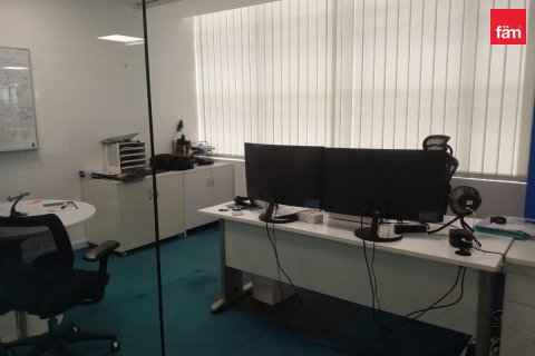 Bureau à Dubai, 157.4 m², № 12311 - photo 8