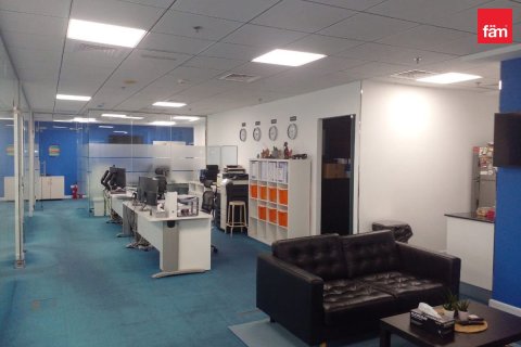 Bureau à Dubai, 157.4 m², № 12311 - photo 1