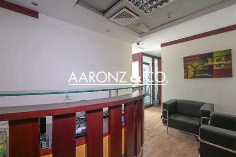 Bureau à Jumeirah Lake Towers, Dubai, 74 m², № 94469 - photo 4