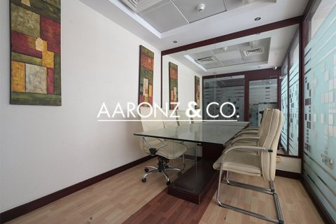 Bureau à Jumeirah Lake Towers, Dubai, 74 m², № 94469 - photo 7