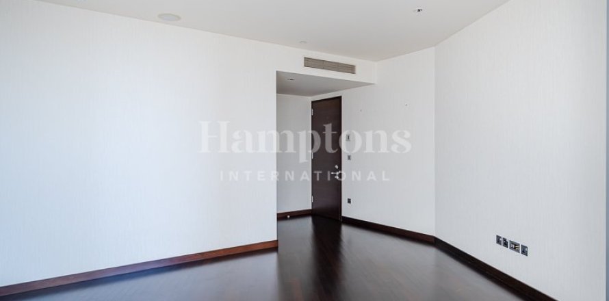 Apartamento en Burj Khalifa, Dubai, 1 dormitorio, 101.82 m², № 94495