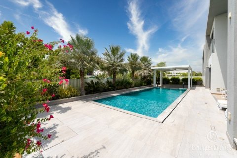 Villa in Dubai Hills Estate, Dubai 5 bedrooms, 573.8 sq.m. № 47256 - photo 2