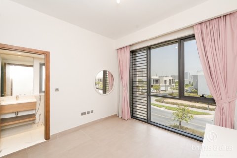 Villa in Dubai Hills Estate, Dubai 5 bedrooms, 573.8 sq.m. № 47256 - photo 24