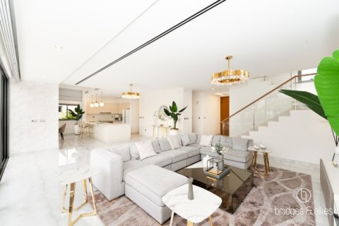 Villa in Dubai Hills Estate, Dubai 5 bedrooms, 573.8 sq.m. № 47256 - photo 6