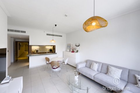 Apartment in Downtown Dubai (Downtown Burj Dubai), Dubai 1 bedroom, 79.6 sq.m. № 47257 - photo 3