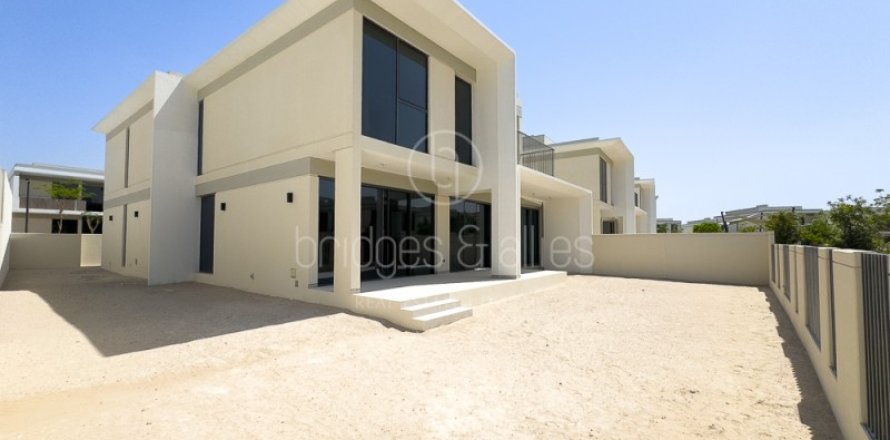 Villa à Dubai, 5 chambres, 415.9 m², № 47273