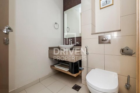 Apartment in DAMAC Towers by Paramount, Business Bay, Dubai 3 bedrooms, 162 sq.m. № 19027 - photo 17