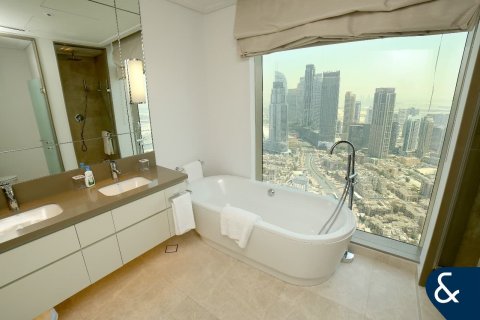 Apartment in Downtown Dubai (Downtown Burj Dubai), Dubai 4 bedrooms, 261 sq.m. № 76533 - photo 11