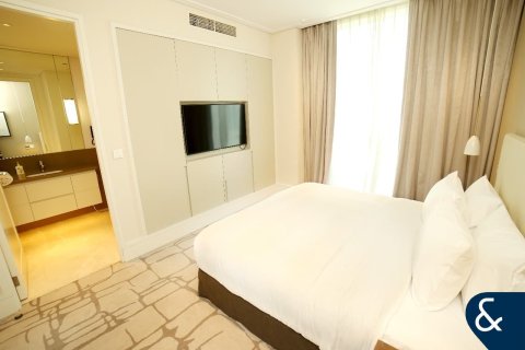 Apartment in Downtown Dubai (Downtown Burj Dubai), Dubai 4 bedrooms, 261 sq.m. № 76533 - photo 10