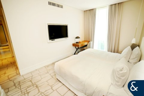 Apartment in Downtown Dubai (Downtown Burj Dubai), Dubai 4 bedrooms, 261 sq.m. № 76533 - photo 16