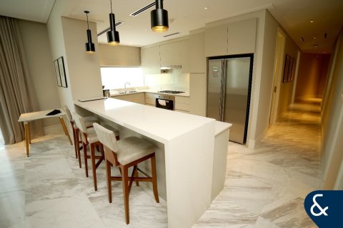 Apartment in Downtown Dubai (Downtown Burj Dubai), Dubai 4 bedrooms, 261 sq.m. № 76533 - photo 4