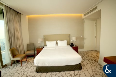 Apartment in Downtown Dubai (Downtown Burj Dubai), Dubai 4 bedrooms, 261 sq.m. № 76533 - photo 14