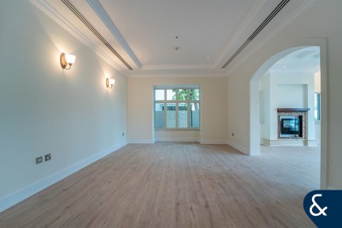 Villa in Fire, Jumeirah Golf Estates, Dubai 5 bedrooms, 557 sq.m. № 76534 - photo 24