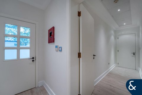 Villa in Fire, Jumeirah Golf Estates, Dubai 5 bedrooms, 557 sq.m. № 76534 - photo 15