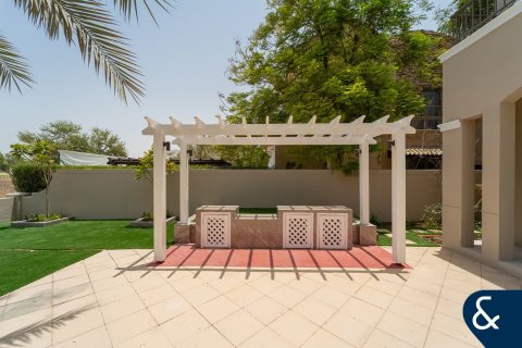 Villa in Fire, Jumeirah Golf Estates, Dubai 5 bedrooms, 557 sq.m. № 76534 - photo 25
