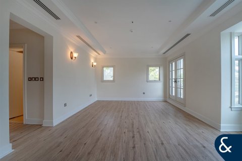 Villa in Fire, Jumeirah Golf Estates, Dubai 5 bedrooms, 557 sq.m. № 76534 - photo 8