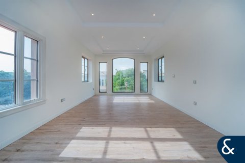 Villa in Fire, Jumeirah Golf Estates, Dubai 5 bedrooms, 557 sq.m. № 76534 - photo 7