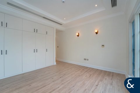 Villa in Fire, Jumeirah Golf Estates, Dubai 5 bedrooms, 557 sq.m. № 76534 - photo 14