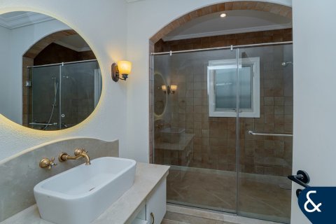 Villa in Fire, Jumeirah Golf Estates, Dubai 5 bedrooms, 557 sq.m. № 76534 - photo 23