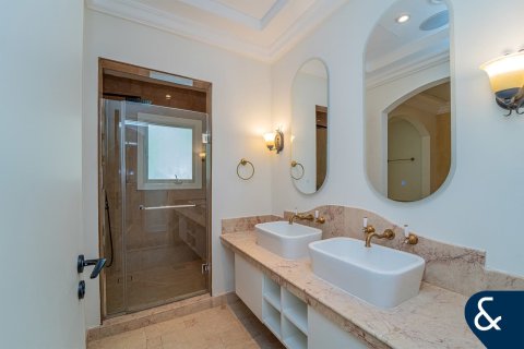 Villa in Fire, Jumeirah Golf Estates, Dubai 5 bedrooms, 557 sq.m. № 76534 - photo 10