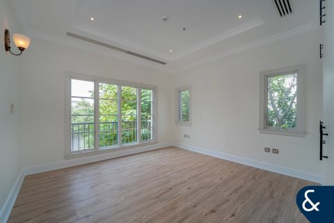 Villa in Fire, Jumeirah Golf Estates, Dubai 5 bedrooms, 557 sq.m. № 76534 - photo 12