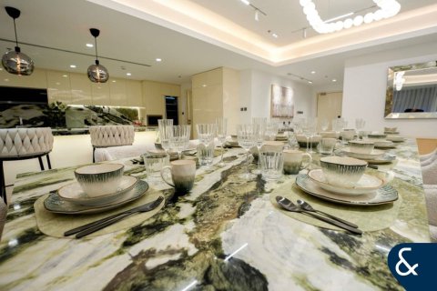 Apartment in Jumeirah Lake Towers, Dubai 4 bedrooms, 573 sq.m. № 76515 - photo 18