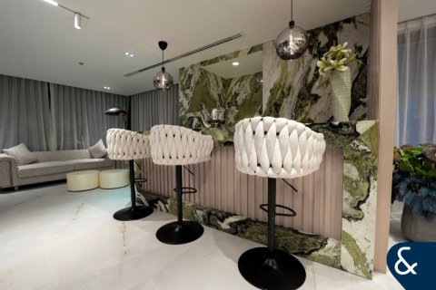 Apartment in Jumeirah Lake Towers, Dubai 4 bedrooms, 573 sq.m. № 76515 - photo 19
