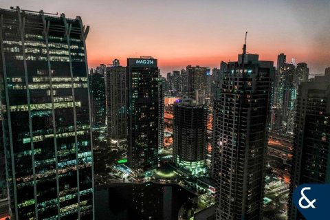 Apartment in Jumeirah Lake Towers, Dubai 4 bedrooms, 573 sq.m. № 76515 - photo 14