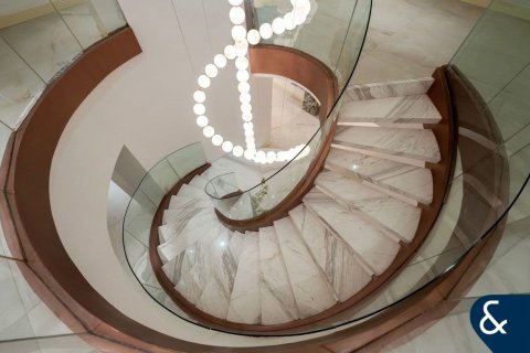 Apartment in Jumeirah Lake Towers, Dubai 4 bedrooms, 573 sq.m. № 76515 - photo 23