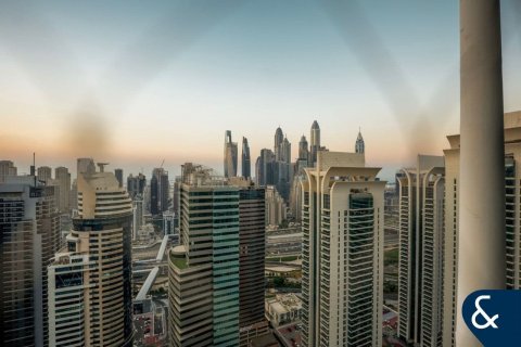 Apartment in Jumeirah Lake Towers, Dubai 4 bedrooms, 573 sq.m. № 76515 - photo 15