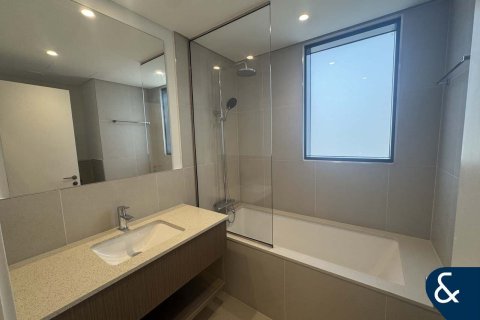 Villa in EMAAR South, Dubai South (Dubai World Central), Dubai 4 bedrooms, 373 sq.m. № 76530 - photo 12