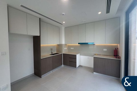 Villa in EMAAR South, Dubai South (Dubai World Central), Dubai 4 bedrooms, 373 sq.m. № 76530 - photo 6