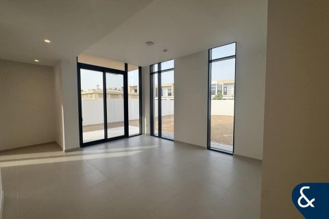 Villa in EMAAR South, Dubai South (Dubai World Central), Dubai 4 bedrooms, 373 sq.m. № 76530 - photo 1