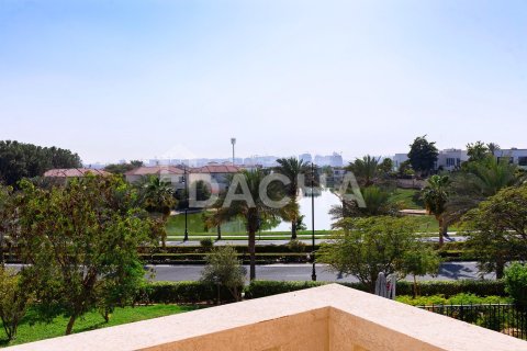 Villa en Jumeirah Islands, Dubai, 4 dormitorios, 488 m², № 104742 - foto 20