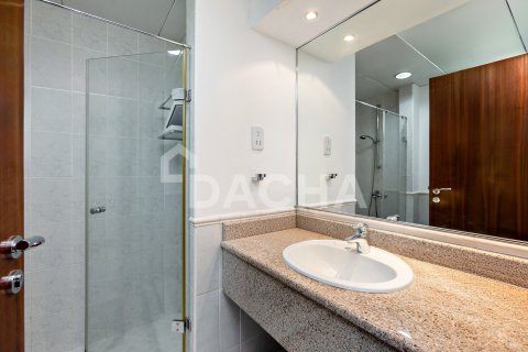 Villa en Jumeirah Islands, Dubai, 4 dormitorios, 488 m², № 104742 - foto 21