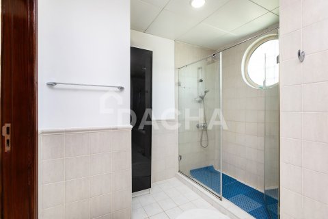 Villa en Jumeirah Islands, Dubai, 4 dormitorios, 488 m², № 104742 - foto 23