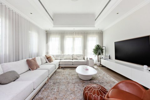 Villa en Jumeirah Islands, Dubai, 4 dormitorios, 488 m², № 104742 - foto 3