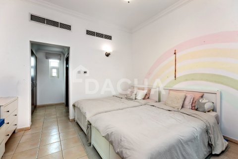 Villa en Jumeirah Islands, Dubai, 4 dormitorios, 488 m², № 104742 - foto 22